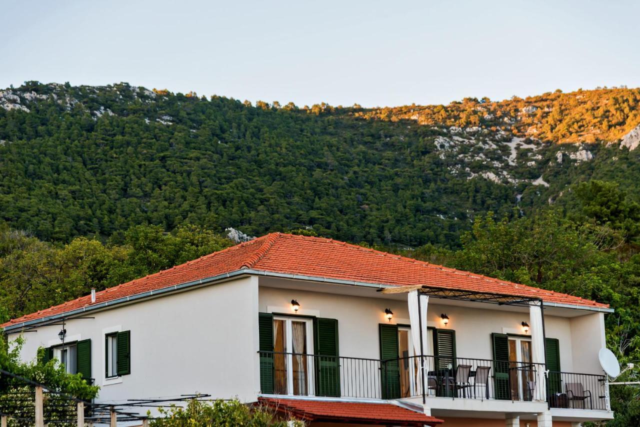Casa Katalina Apartment Komiža Exterior foto