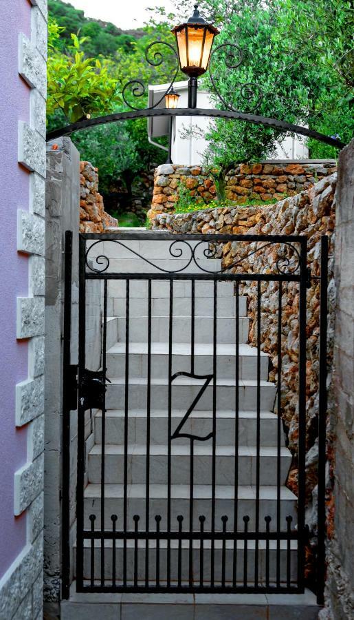 Casa Katalina Apartment Komiža Exterior foto